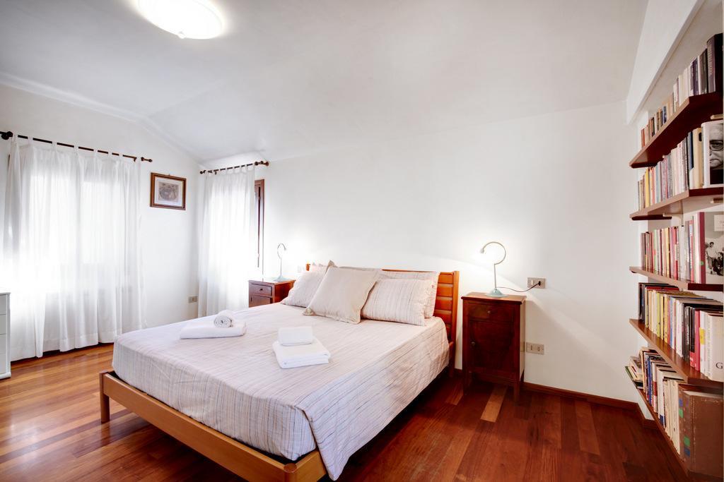 San Marco Roof Terrace Apartment เวนิส ภายนอก รูปภาพ